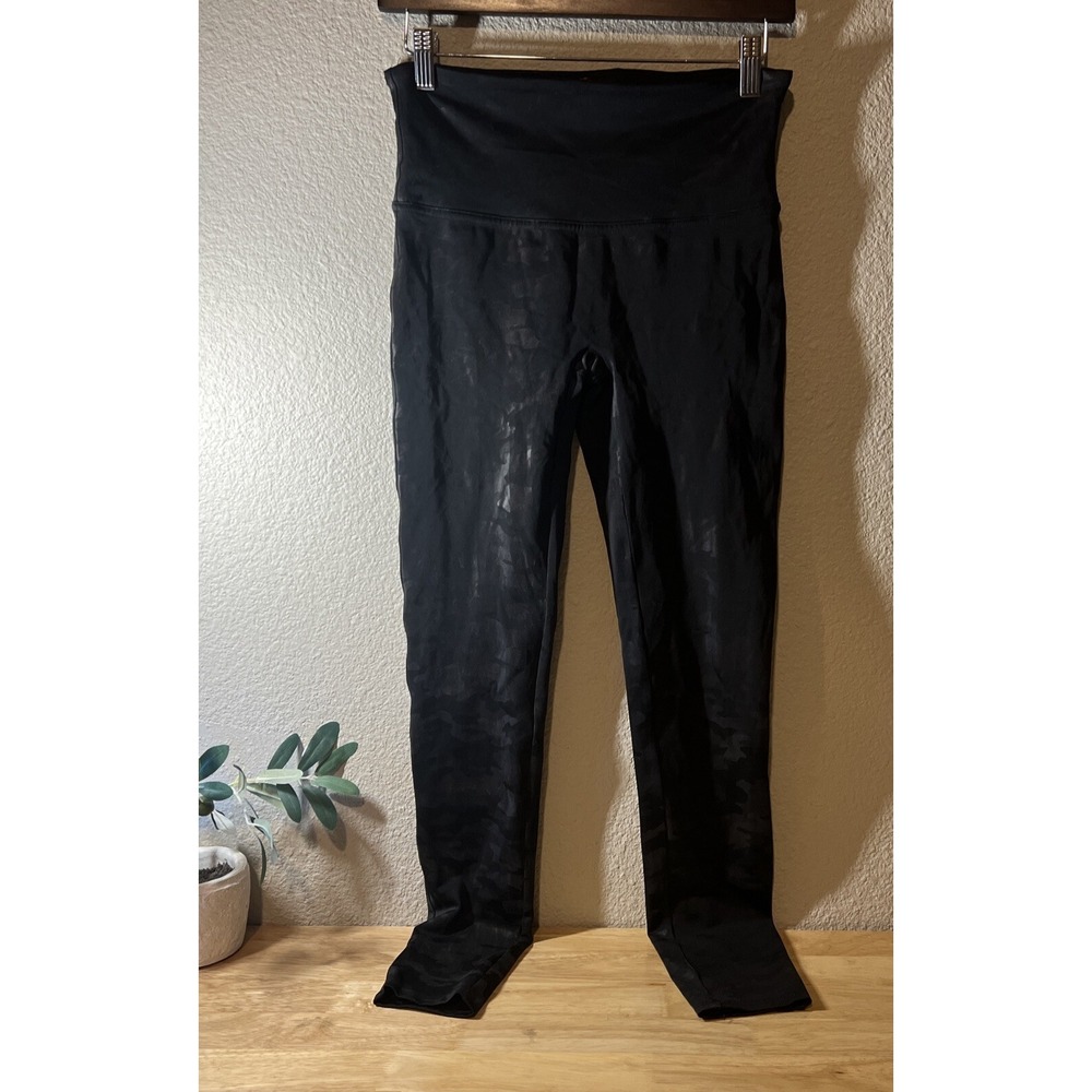 Spanx Look At Me Now Seamless BLACK CAMO High Waist Leggings SIZE LARGE
